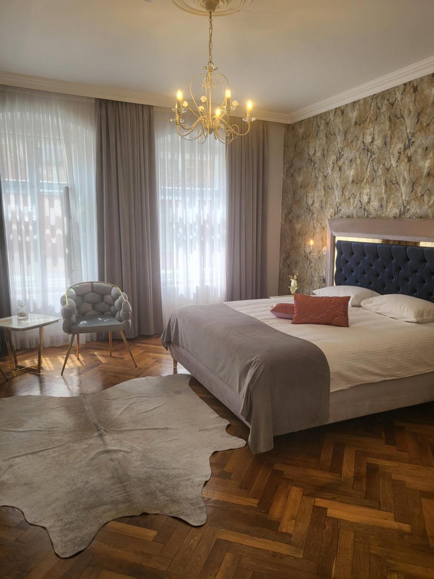 Fancy Flats Apartment